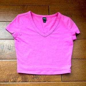 Pink cropped v- neck shirt